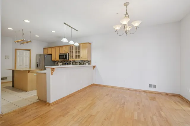 $359,900 | 13750 54th Avenue North, Unit 106, Plymouth, MN 55446