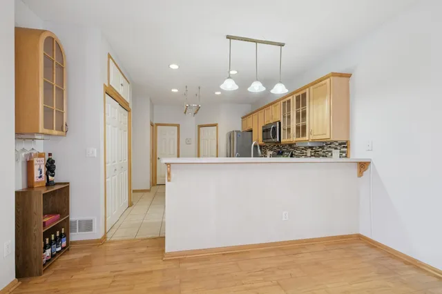 $359,900 | 13750 54th Avenue North, Unit 106, Plymouth, MN 55446