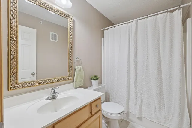 $359,900 | 13750 54th Avenue North, Unit 106, Plymouth, MN 55446