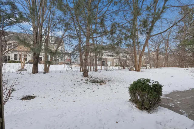 $359,900 | 13750 54th Avenue North, Unit 106, Plymouth, MN 55446