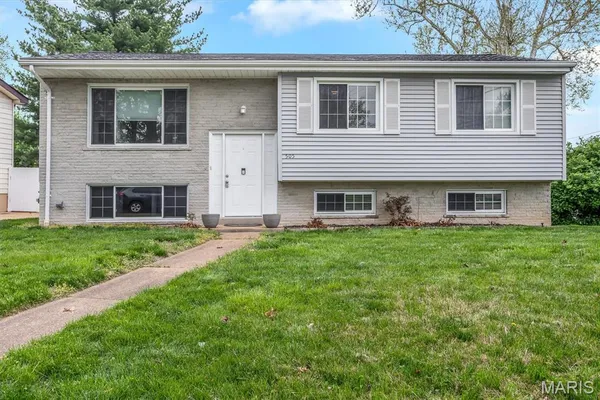 $229,900 | 505 Robin Drive, Arnold, MO 63010