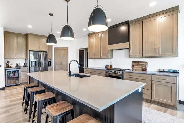 $639,900 | 3629 West Hank Avenue, De Pere, WI 54115