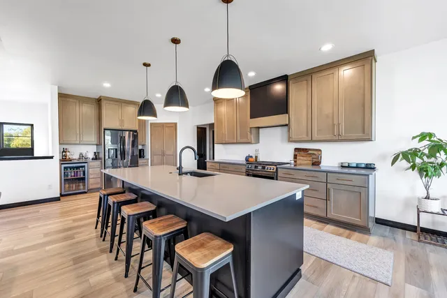 $639,900 | 3629 West Hank Avenue, De Pere, WI 54115