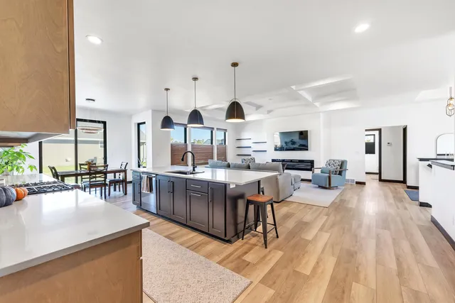 $639,900 | 3629 West Hank Avenue, De Pere, WI 54115