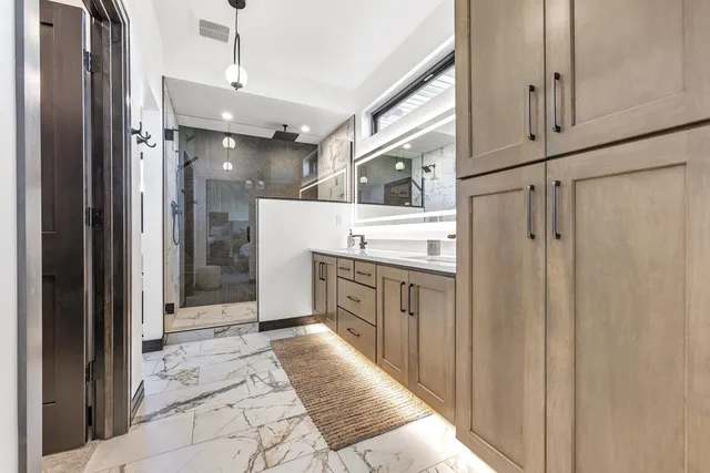 $649,900 | 3629 West Hank Avenue, De Pere, WI 54115