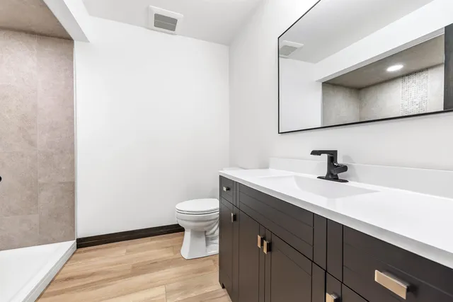 $649,900 | 3629 West Hank Avenue, De Pere, WI 54115