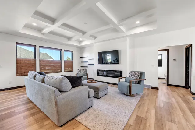 $649,900 | 3629 West Hank Avenue, De Pere, WI 54115