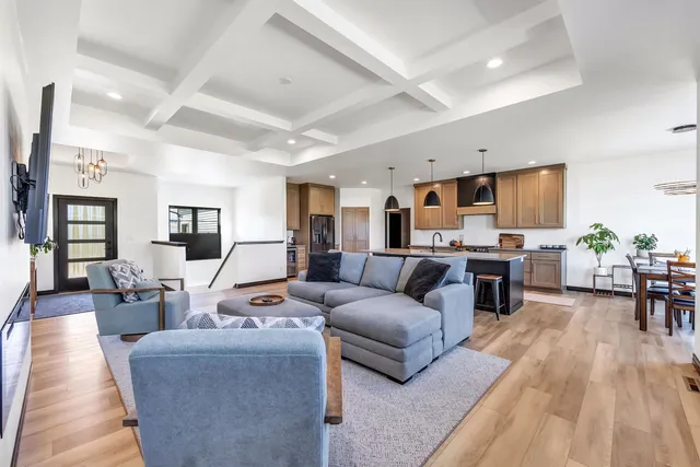 $639,900 | 3629 West Hank Avenue, De Pere, WI 54115