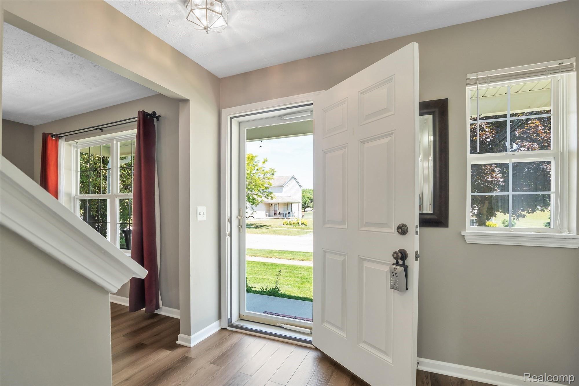 182 Turtle Trace Pinckney, MI 48169 - Photo 6 of 37 06-182 Turtle Trace-WindowStill-Rea.jpg
