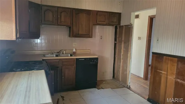 $35,000 | 4607 Lee Avenue, St. Louis, MO 63115