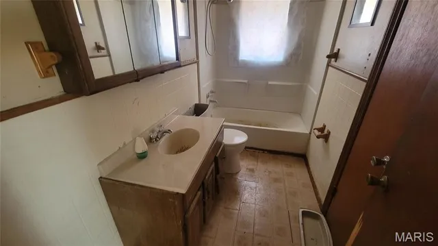 $35,000 | 4607 Lee Avenue, St. Louis, MO 63115