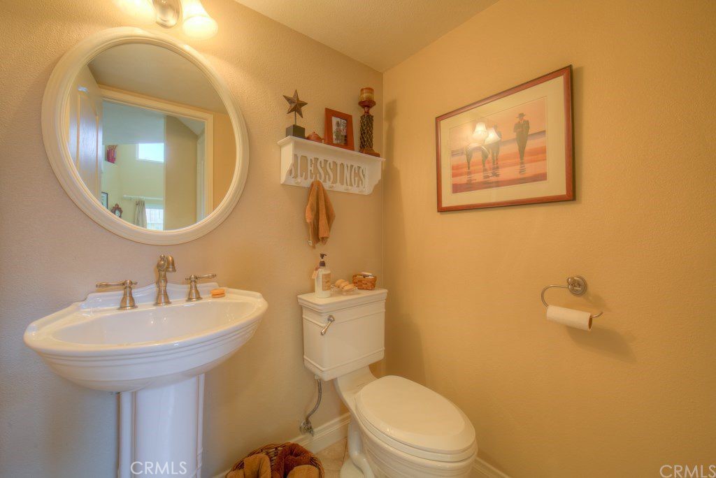 5568 Orange Cypress, CA 90630 - Photo 11 of 25