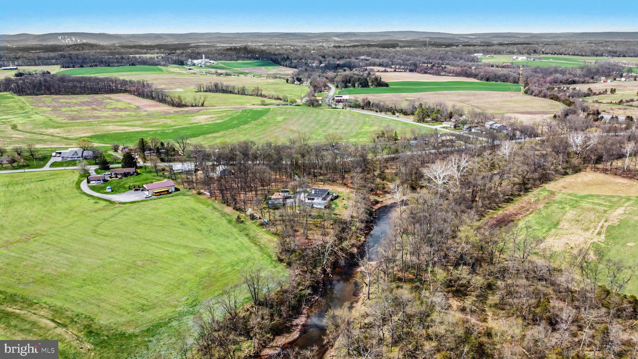 180 Barlow Road Gettysburg, PA 17325 - Photo 2 of 34