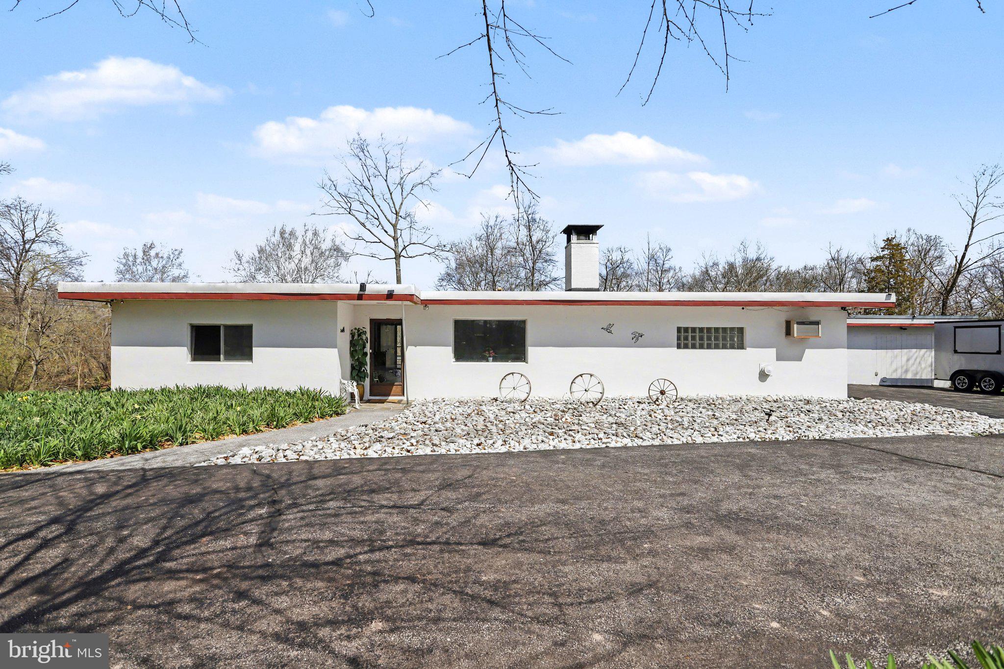 180 Barlow Road Gettysburg, PA 17325 - Photo 3 of 34