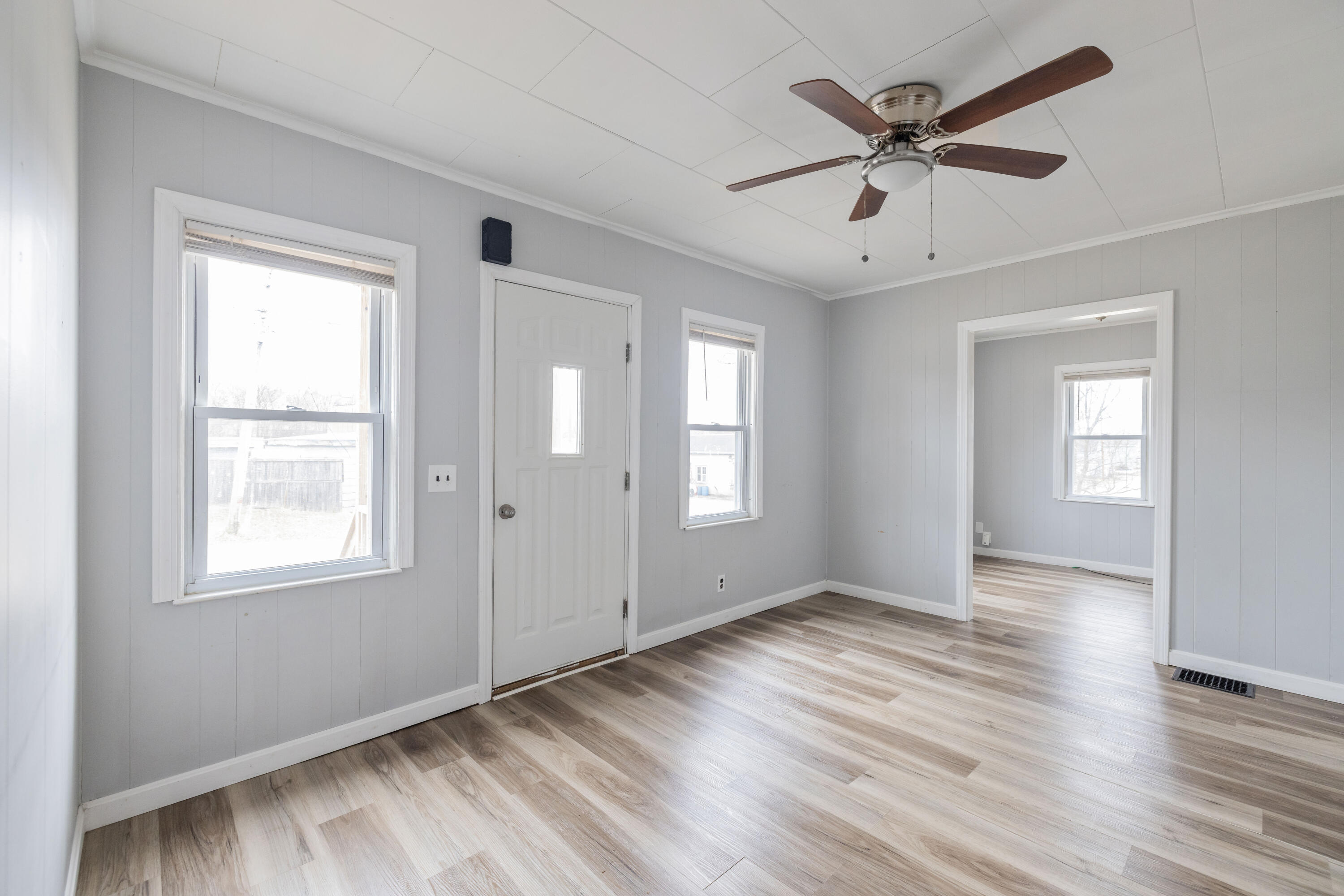 174 Spring Street Lewiston, ME 04240 - Photo 9 of 22 3G0A0206