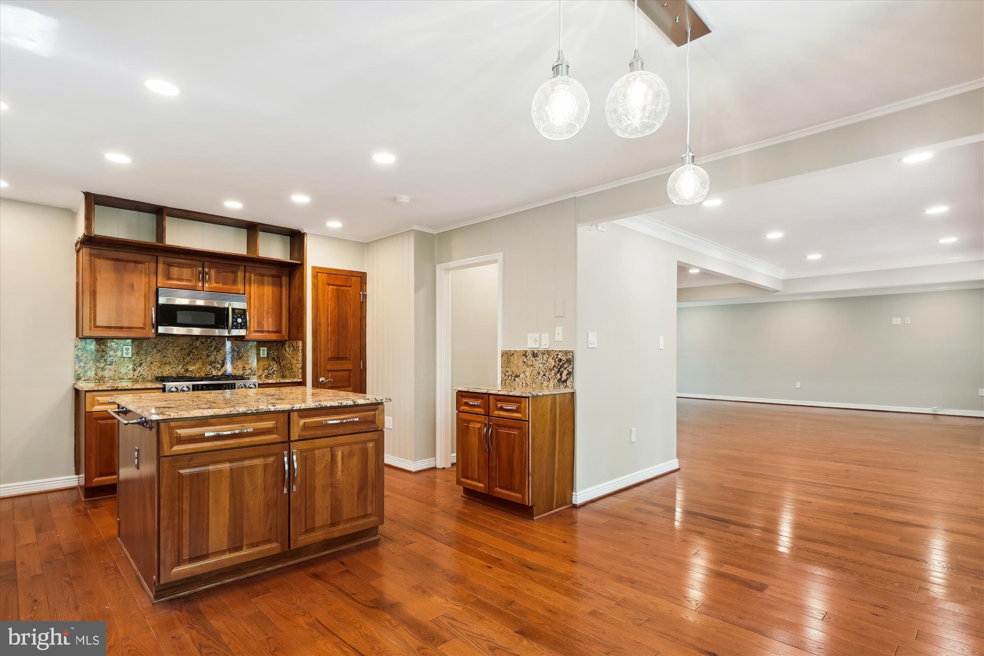 11805 Blue Spruce Road Reston, VA 20191 - Photo 11 of 48