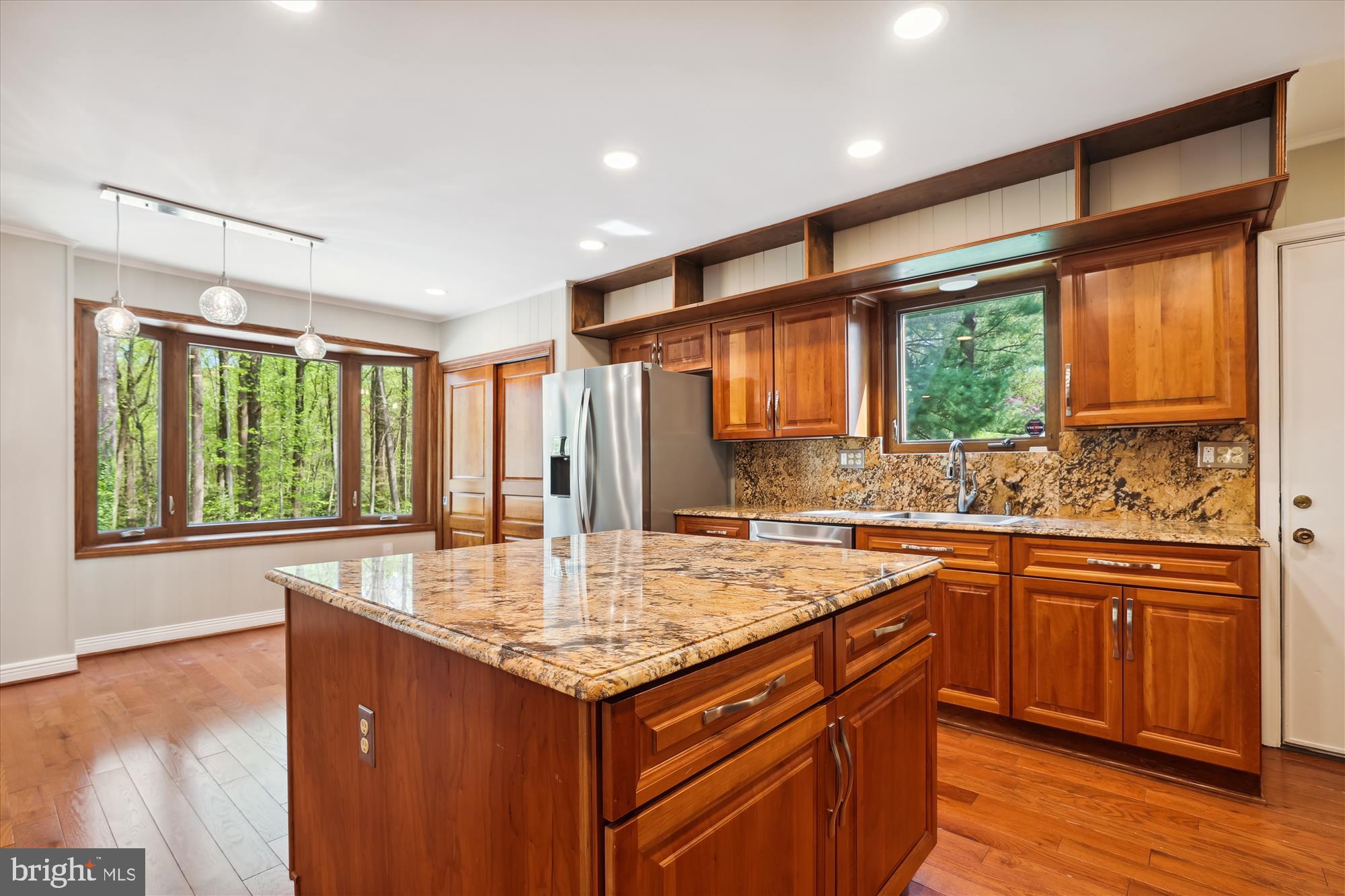 11805 Blue Spruce Road Reston, VA 20191 - Photo 5 of 48