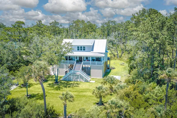 $2,490,000 | 9661 2 Pines Road, McClellanville, SC 29458