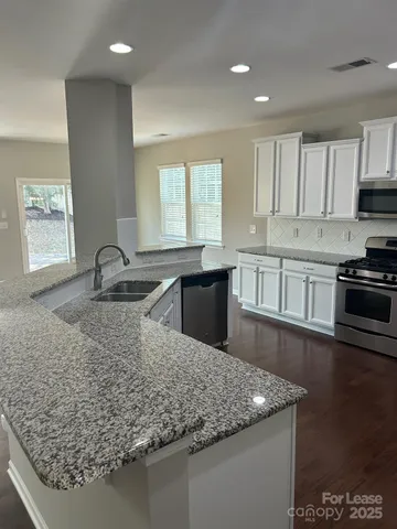 $2,995 | 1009 Wainscott Drive, Waxhaw, NC 28173