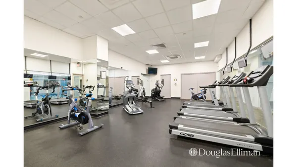 $3,400 | 250 East 40th Street, Unit 30C | Murray Hill