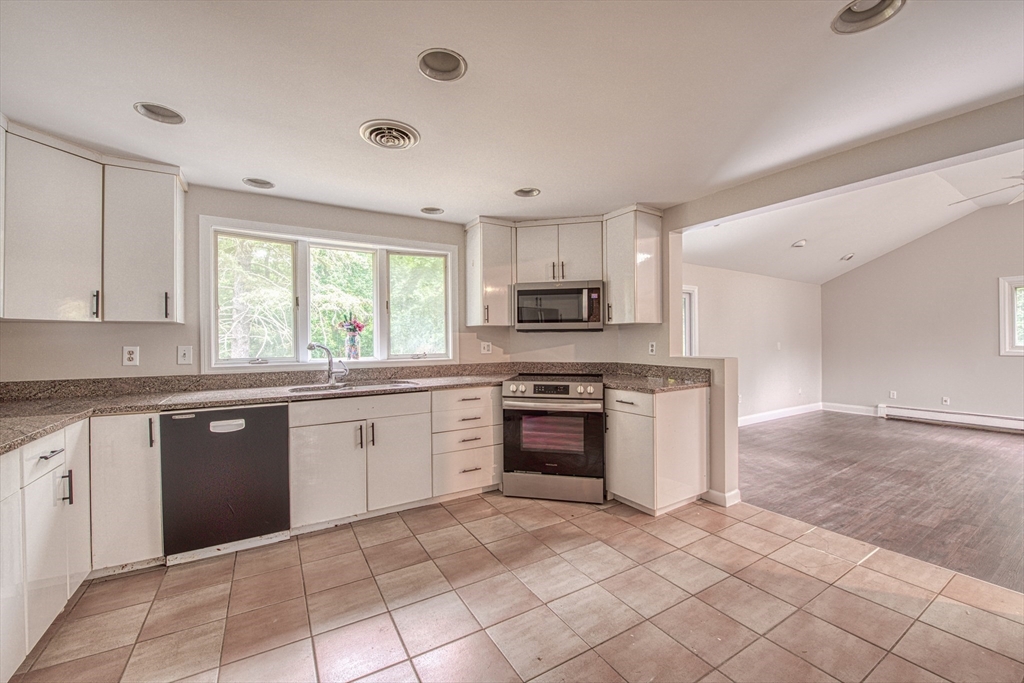 7 Laurel Road Sharon, MA 02067 - Photo 5 of 31