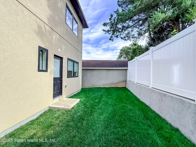 $1,299,000 | 104 Wieland Avenue | Woodrow