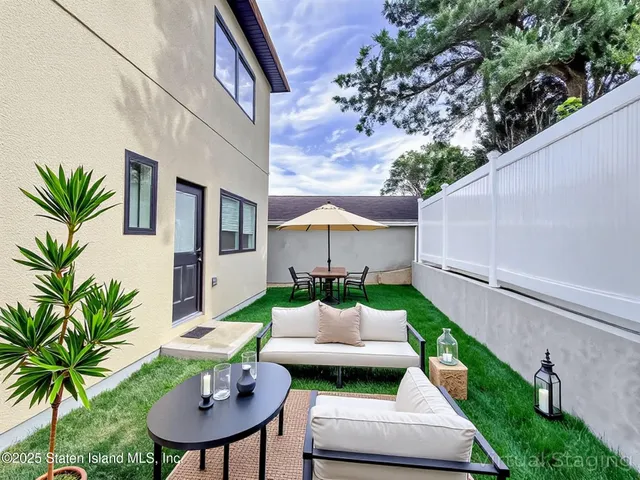 $1,299,000 | 104 Wieland Avenue | Woodrow