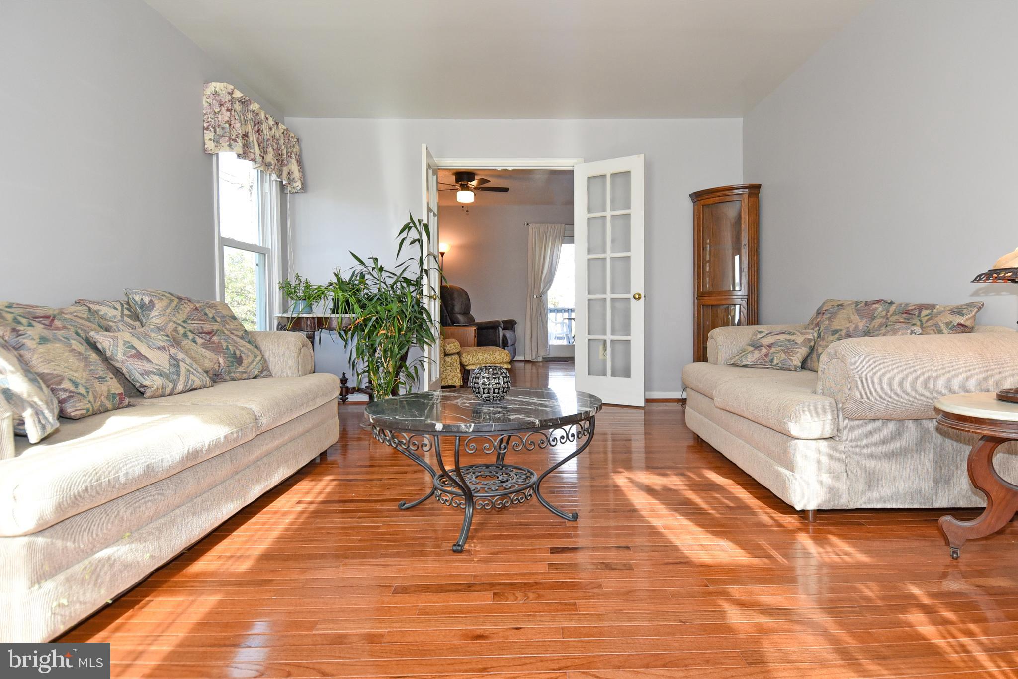 4816 Powell Road Fairfax, VA 22032 - Photo 8 of 47 Gallery Image 8