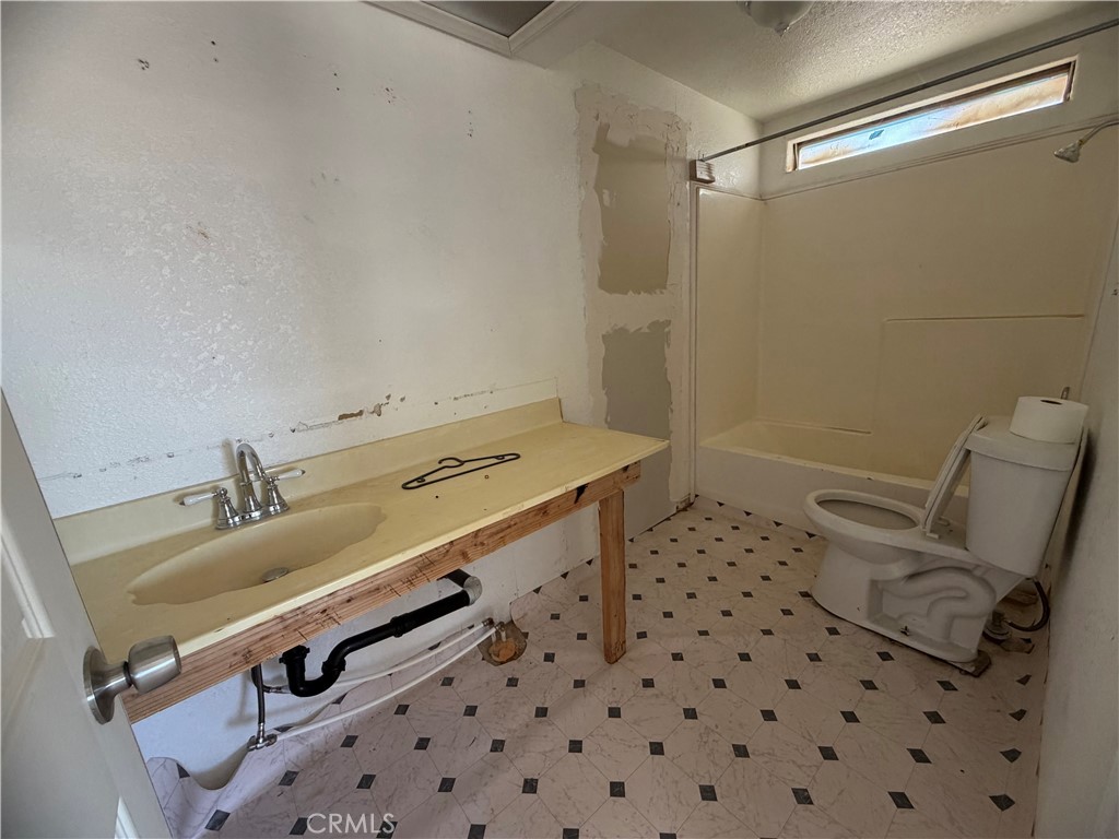 33803 Suffoch Road Newberry Springs, CA 92365 - Photo 16 of 38 Gallery Image 16