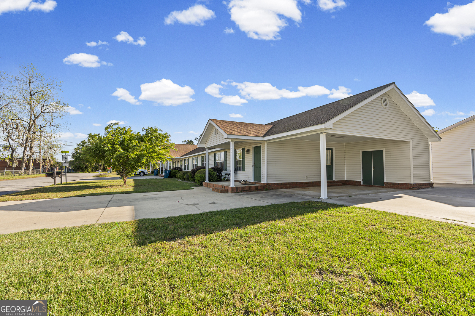 660 Woodward Road Waycross, GA 31503 - Photo 7 of 44