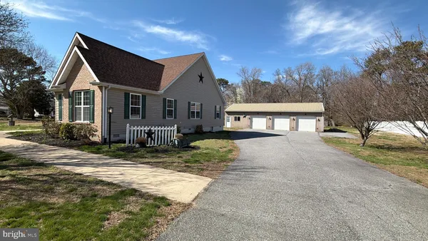 $400,000 | 8617 Portsville Road, Laurel, DE 19956