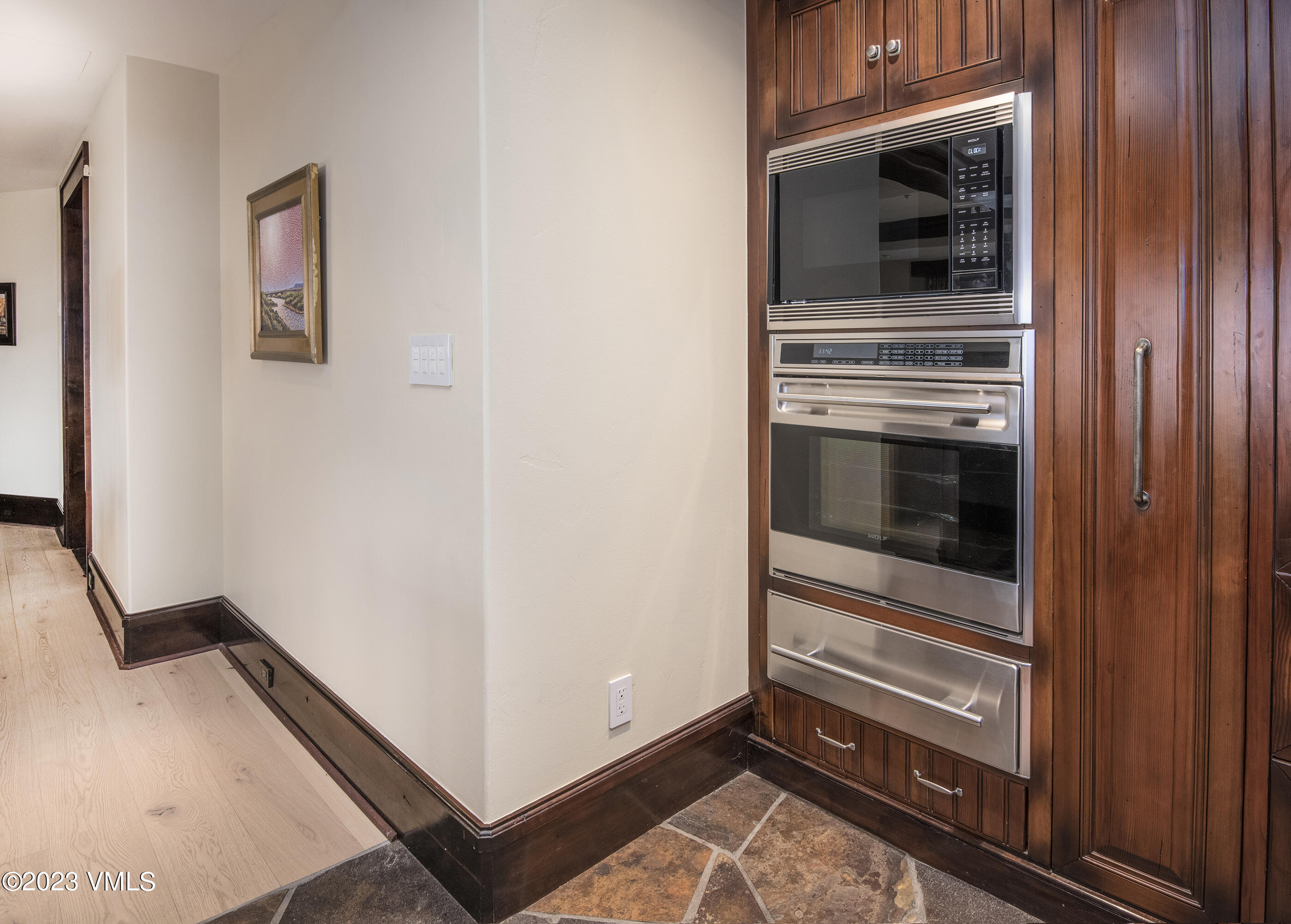 1 Willow Bridge Road, Unit 31A Vail, CO 81657 - Photo 14 of 49 a view of an empty room and fire place