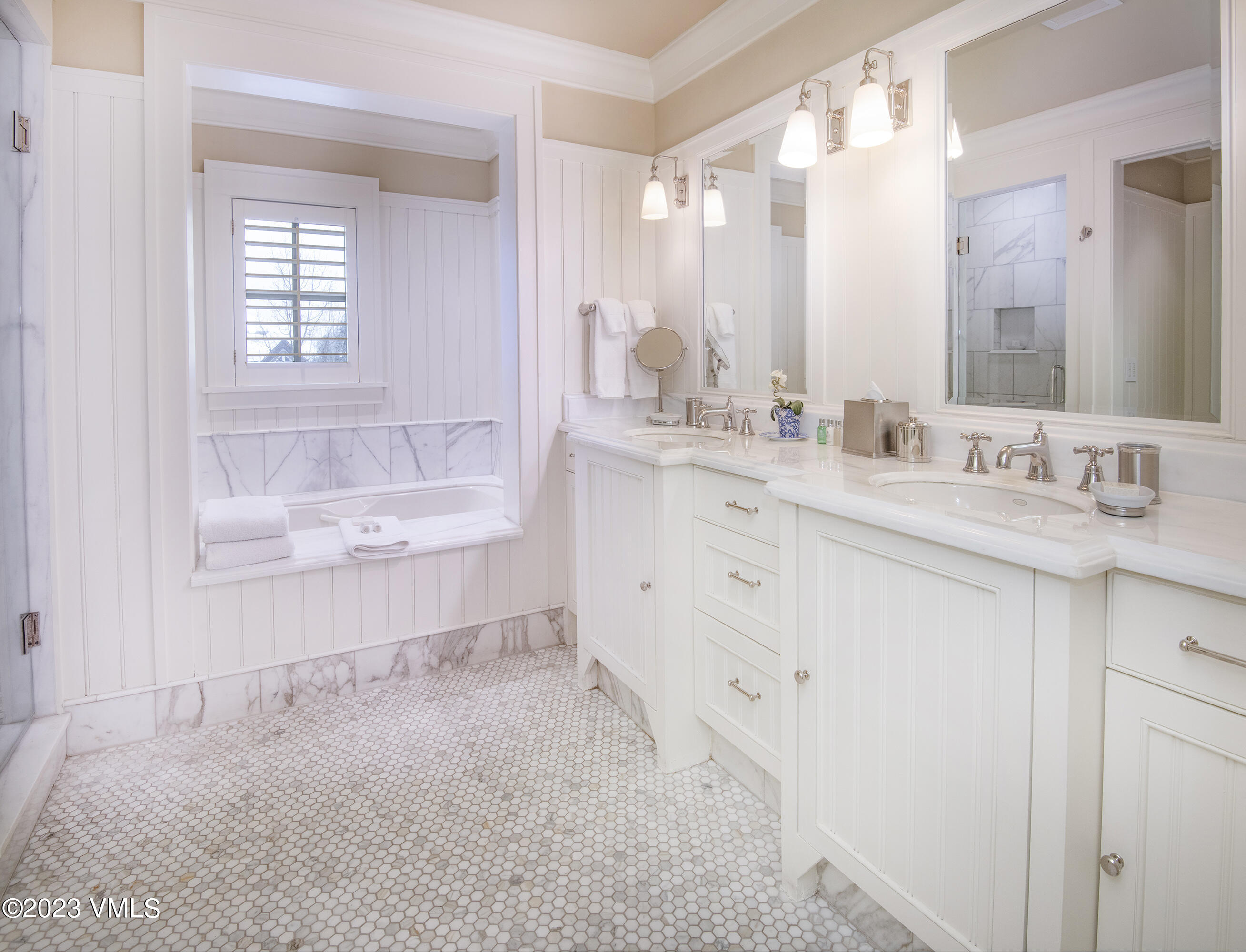 1 Willow Bridge Road, Unit 31A Vail, CO 81657 - Photo 18 of 49 a bathroom with a granite countertop sink mirror and double