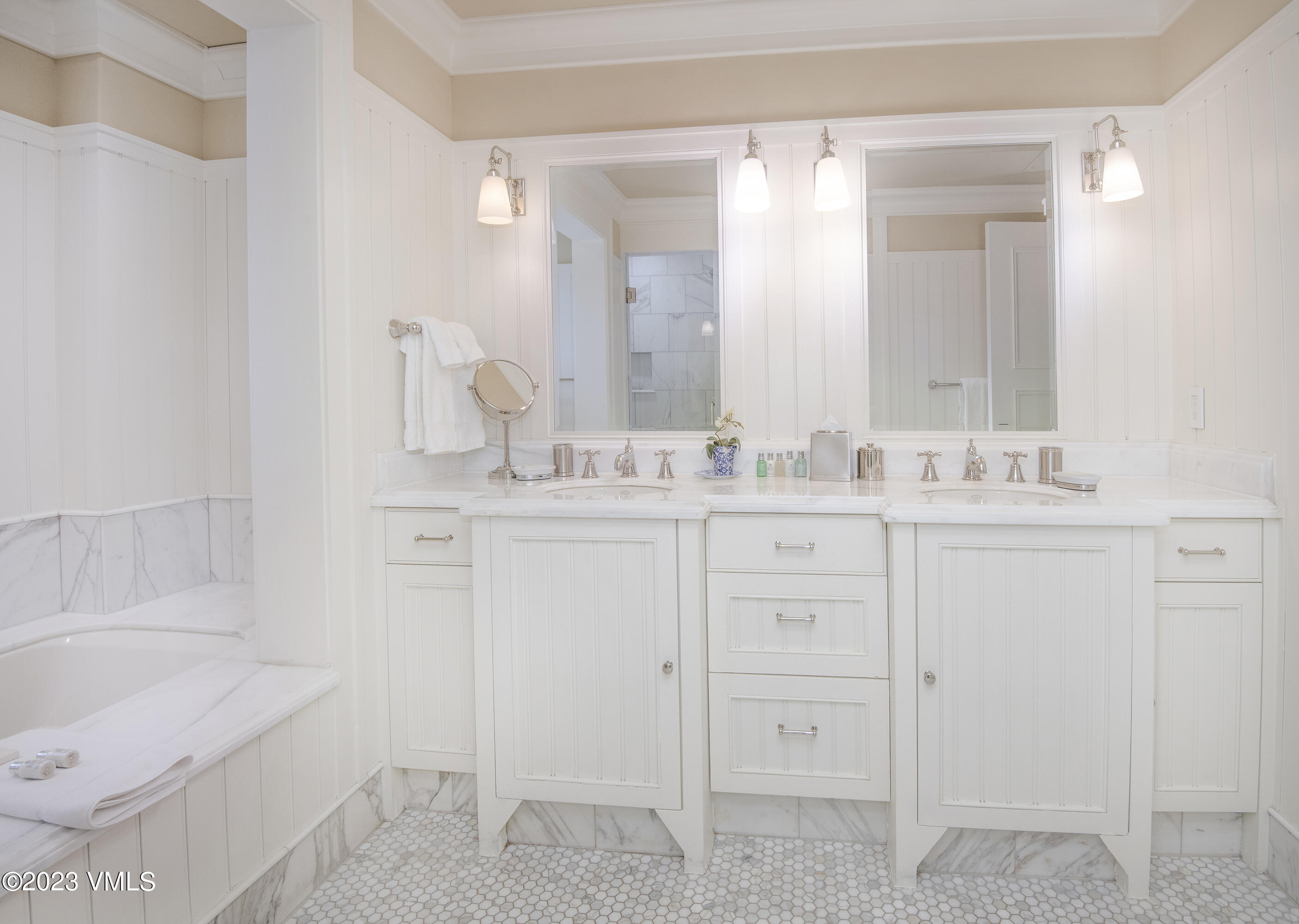 1 Willow Bridge Road, Unit 31A Vail, CO 81657 - Photo 19 of 49 a bathroom with a sink and a mirror