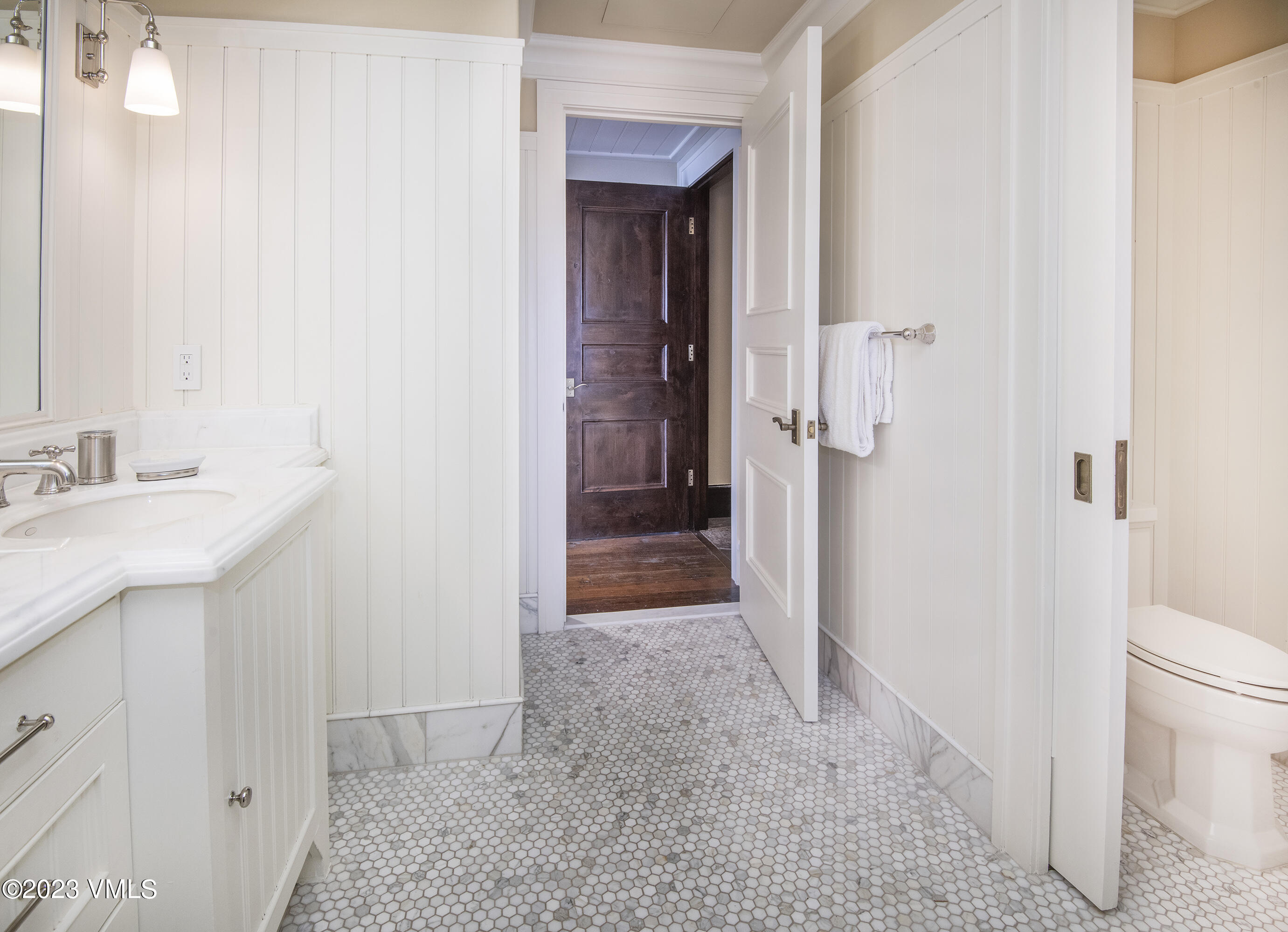 1 Willow Bridge Road, Unit 31A Vail, CO 81657 - Photo 22 of 49 a bathroom with a sink and a toilet