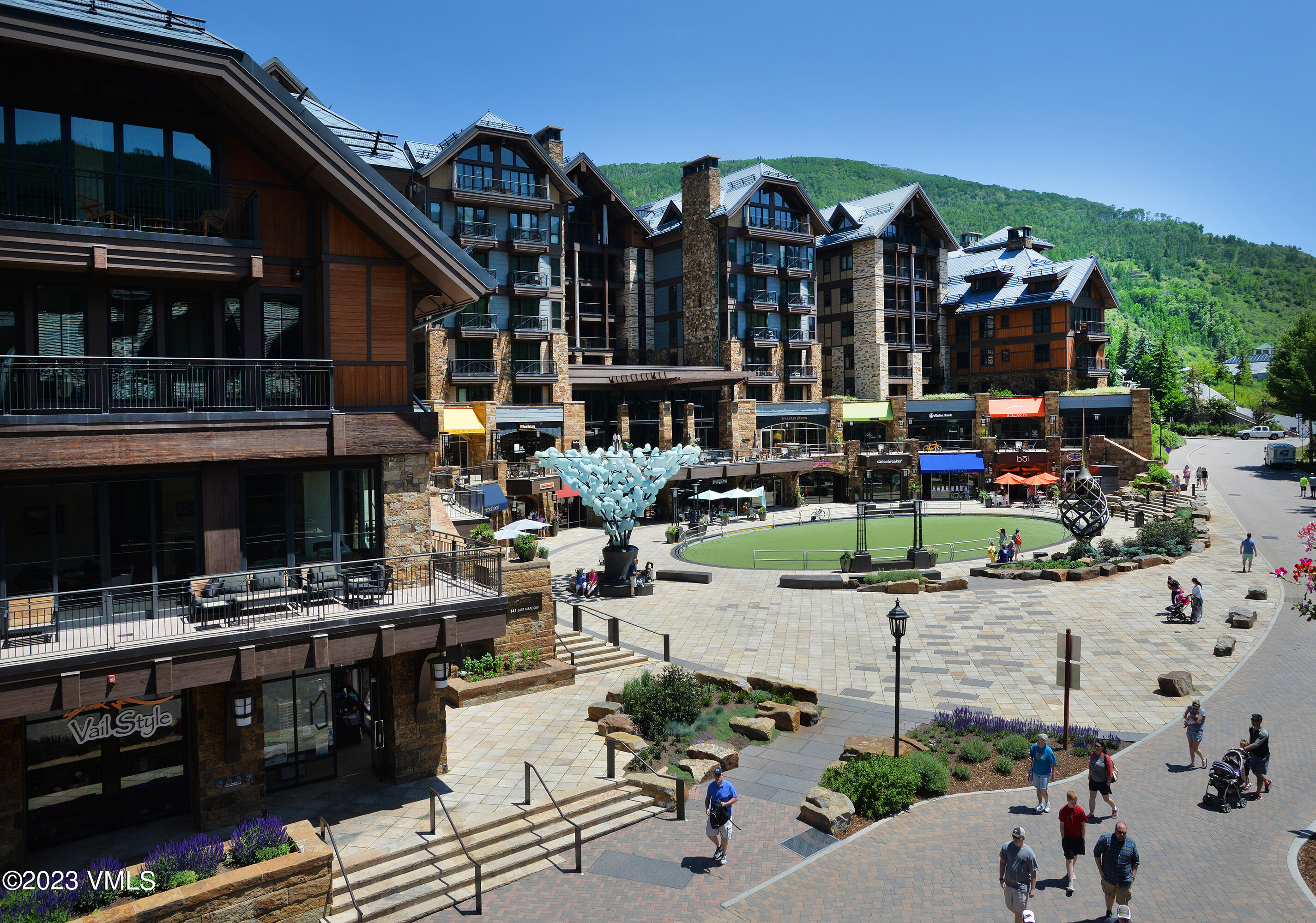 1 Willow Bridge Road, Unit 31A Vail, CO 81657 - Photo 42 of 49 a front view of a building with sitting area