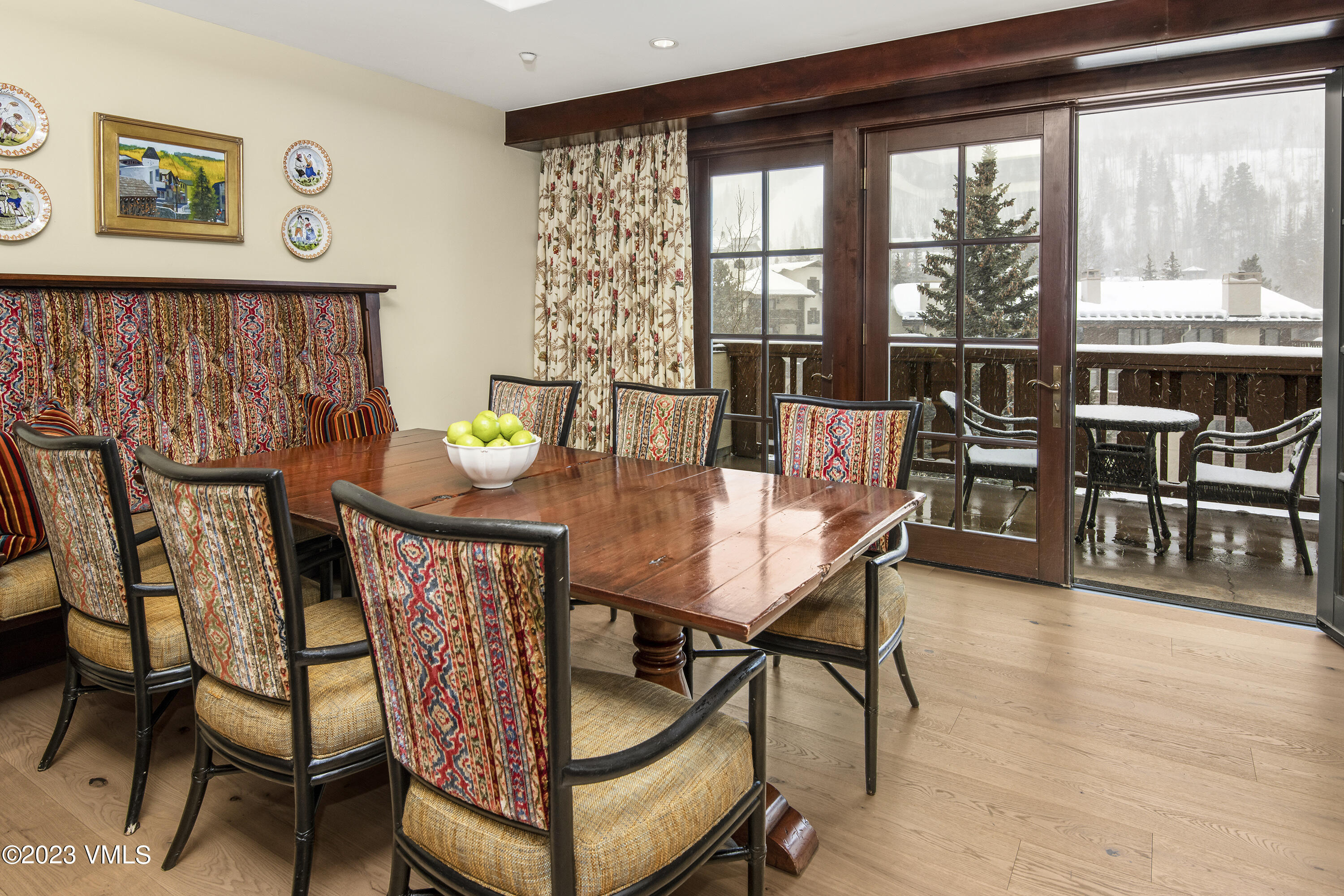 1 Willow Bridge Road, Unit 31A Vail, CO 81657 - Photo 6 of 49 a dining room with furniture and window