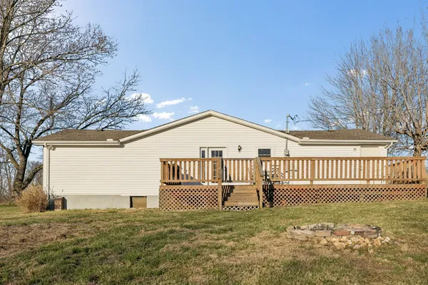 $304,900 | 411 Purtle Road, Lafayette, TN 37083
