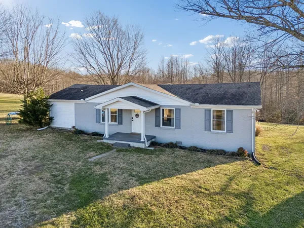 $304,900 | 411 Purtle Road, Lafayette, TN 37083