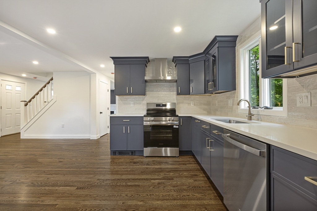 53 Highland Street Walpole, MA 02081 - Photo 12 of 34