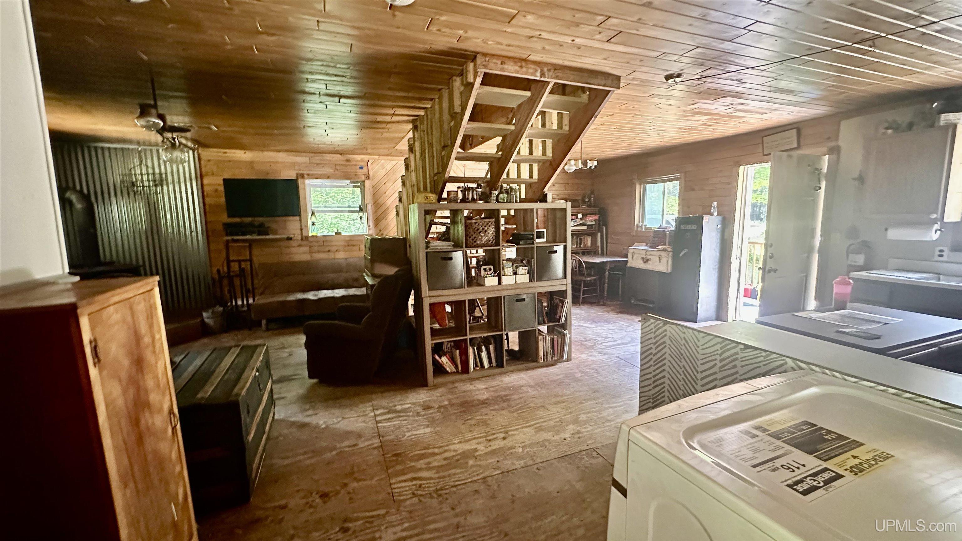 7450 Northwestern Road Big Bay, MI 49808 - Photo 19 of 58