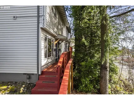 $799,000 | 7820 Southwest 17th Drive, Portland, OR 97219