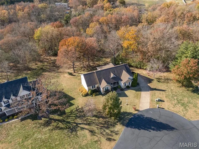 $450,000 | 10507 Glen Oaks Drive, Festus, MO 63028
