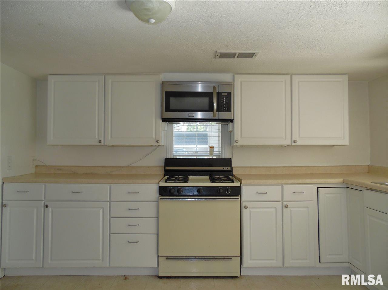 12920 Wiseman Road Pekin, IL 61554 - Photo 7 of 11 Gallery Image 7
