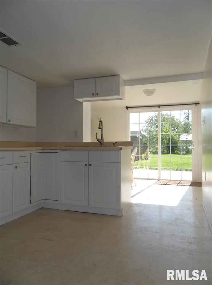 12920 Wiseman Road Pekin, IL 61554 - Photo 8 of 11 Gallery Image 8