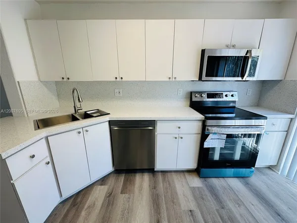 $2,900 | 5705 Northwest 109th Avenue, Unit 50, Doral, FL 33178