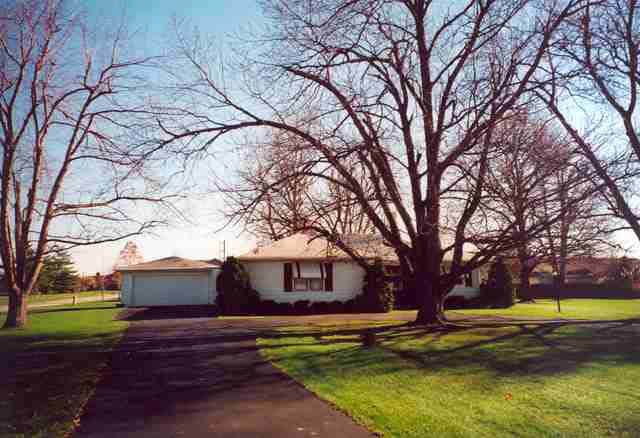 1808 North Morrison Road Muncie, IN 47304 - Photo 1 of 8