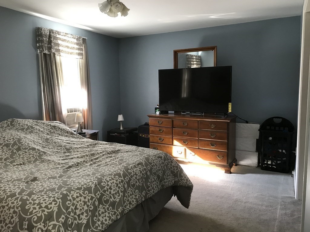 276 Buck Pond Road Westfield, MA 01085 - Photo 10 of 24 Gallery Image 10