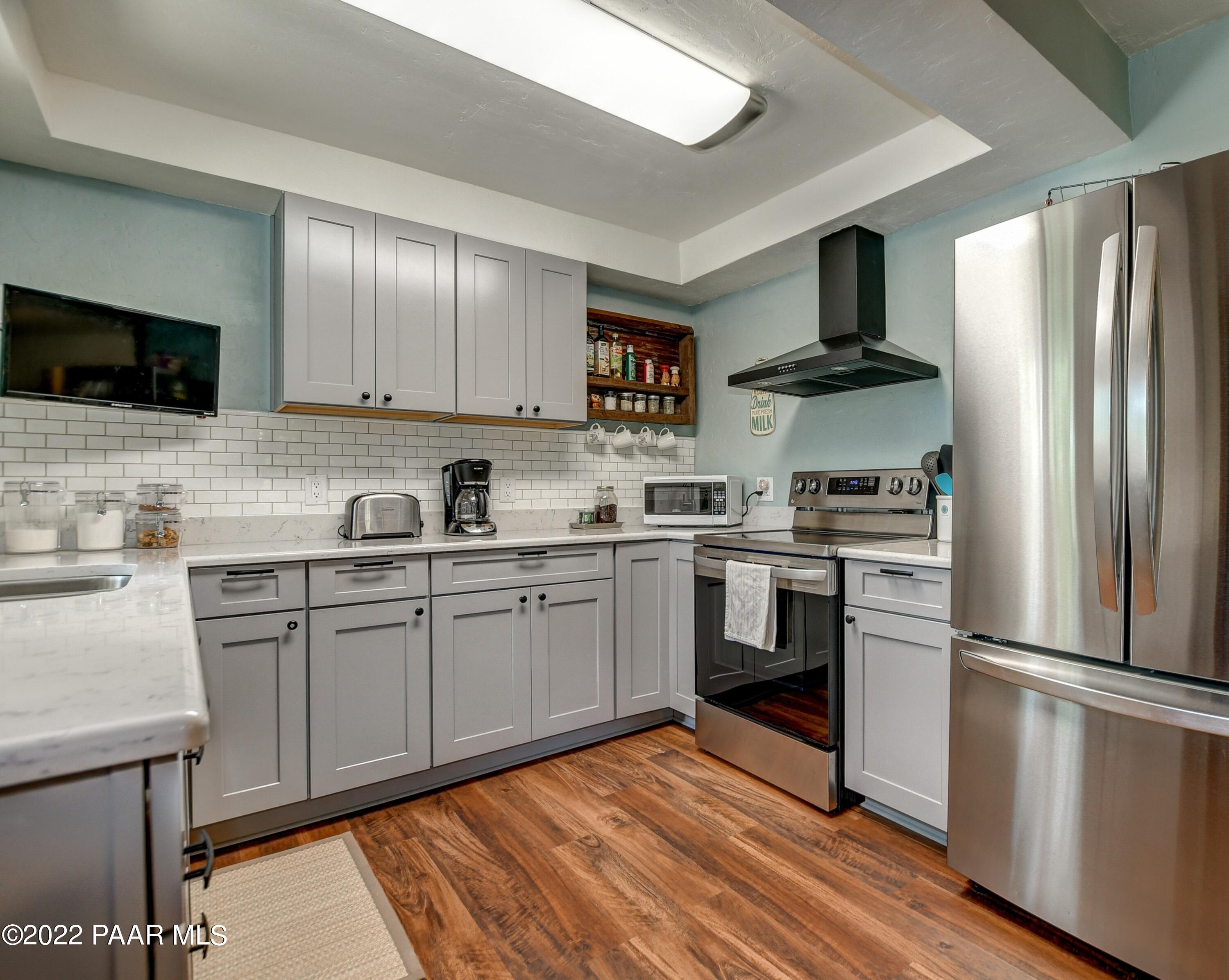 4939 South Kaibab Road Prescott, AZ 86303 - Photo 18 of 56 LG SS appliances