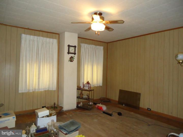 381 Quaker Neck Road Mannington, NJ 08079 - Photo 6 of 12 Living Room